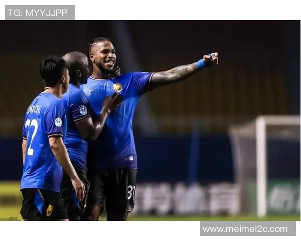 中甲最佳阵容揭晓：辽宁铁人三将入围，姆本扎与穆谢奎的光辉进程